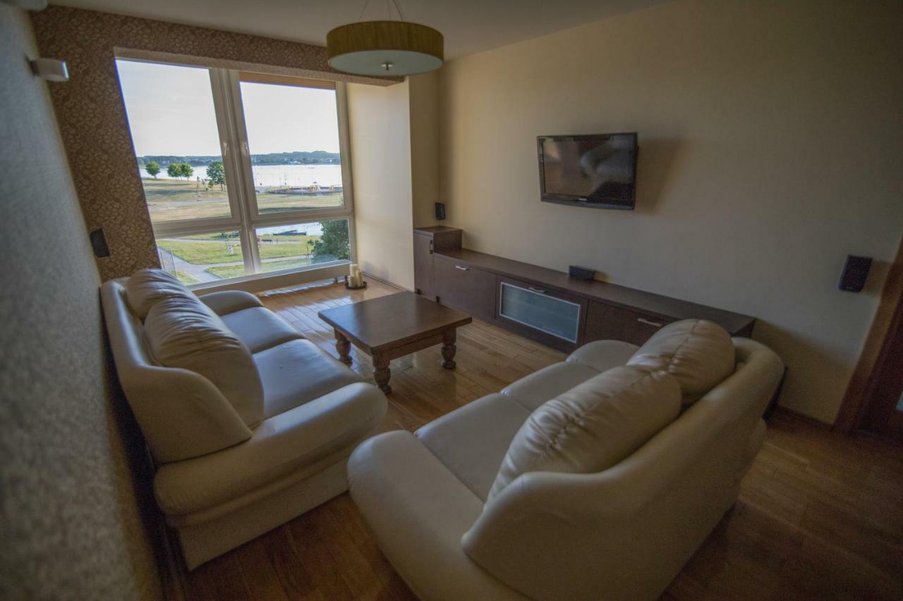 Cozy Apartment With A Wonderful Lake View Telšiai Eksteriør billede
