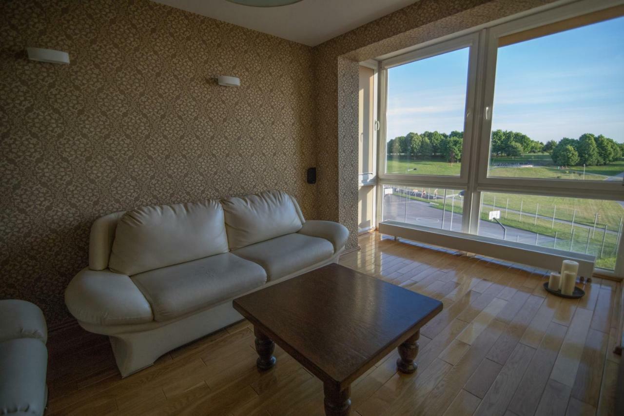 Cozy Apartment With A Wonderful Lake View Telšiai Eksteriør billede