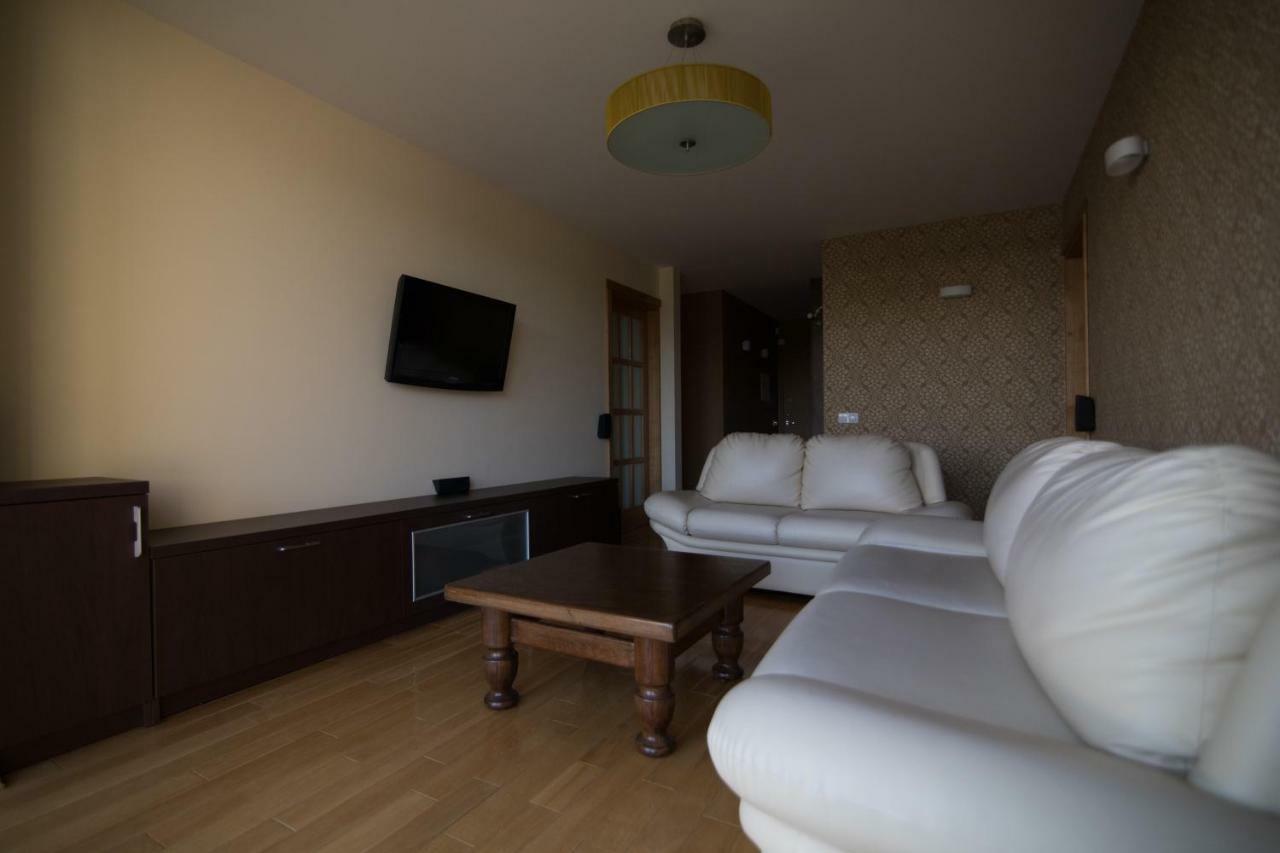 Cozy Apartment With A Wonderful Lake View Telšiai Eksteriør billede